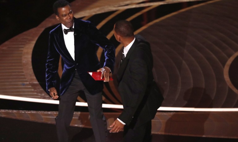 Уил Смит удари шамар на Крис Рок на Оскарите (ВИДЕО) - Tribune.bg