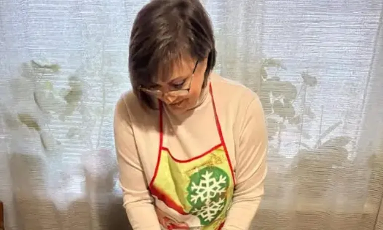 Нинова показа месене на содена питка - Tribune.bg