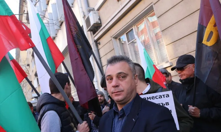 Юлиан Ангелов: Не бива да има граница между България и Македония - Tribune.bg
