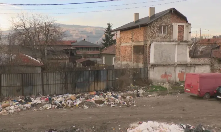 Жажда за въздух: Столичен квартал от 10 години очаква мерки срещу горене на отпадъци - Tribune.bg