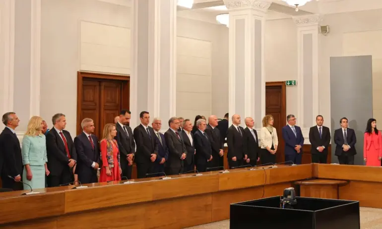 Новоизбраният Министерски съвет с първо заседание днес - Tribune.bg