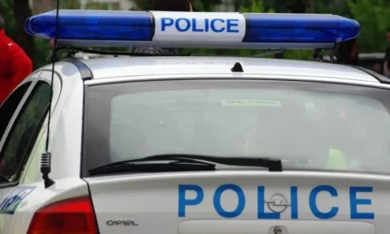 След стрелба по автобус в Пловдив: 14-годишно момче и служителка на МВР са пострадали (Обновена) - Tribune.bg