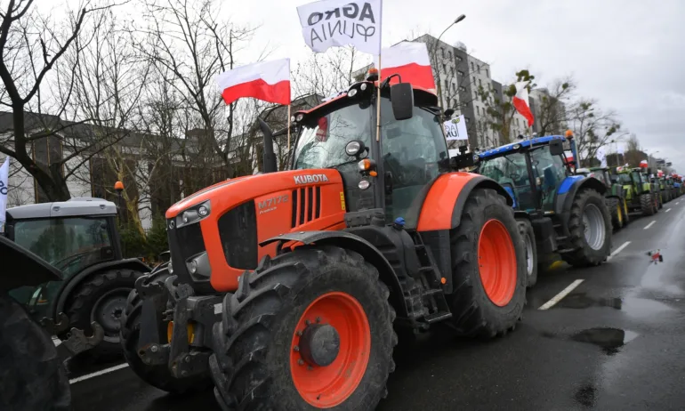 И Полша на протест заради украинското зърно, призовават за оставка на министъра - Tribune.bg