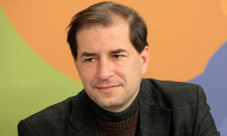 И съдът потвърди: Съветник на Румен Радев е злоупотребил с лични данни - Tribune.bg