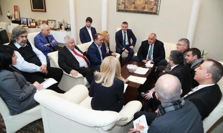 Бойко Борисов разговаря с превозвачите - Tribune.bg