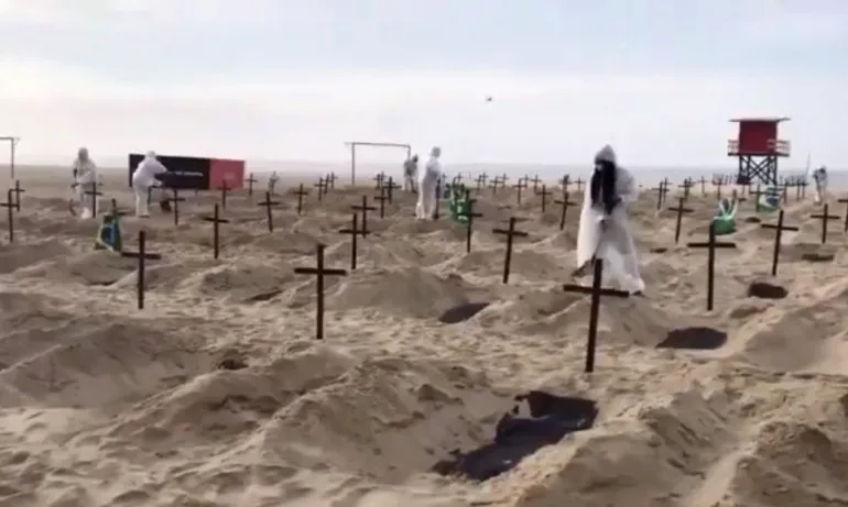 Превърнаха Копакабана в символично гробище (ВИДЕО) - Tribune.bg