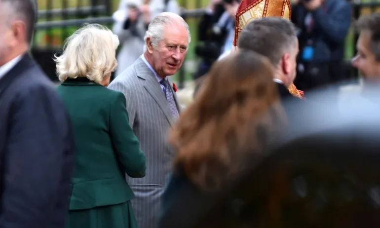 Яйца по крал Чарлз III, полицията задържа извършителя (ВИДЕО) - Tribune.bg