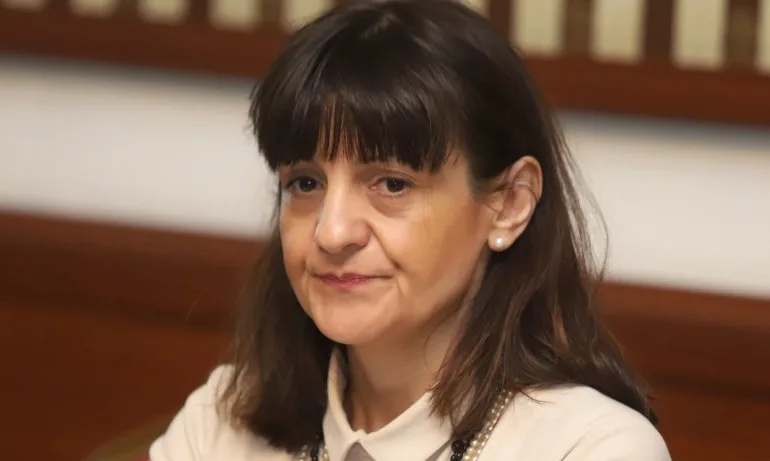 Министерство на туризма дава държавна помощ за туроператорите, за да върнат парите за пропуснати екскурзии - Tribune.bg