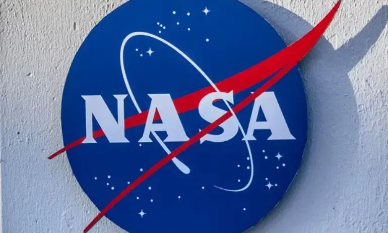 Джеймс Уеб откри въглероден диоксид на най-голямата луна на Плутон - Tribune.bg