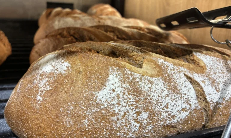 Браншът предупреждава: Хлябът може да поскъпне заради по-скъпите горива - Tribune.bg