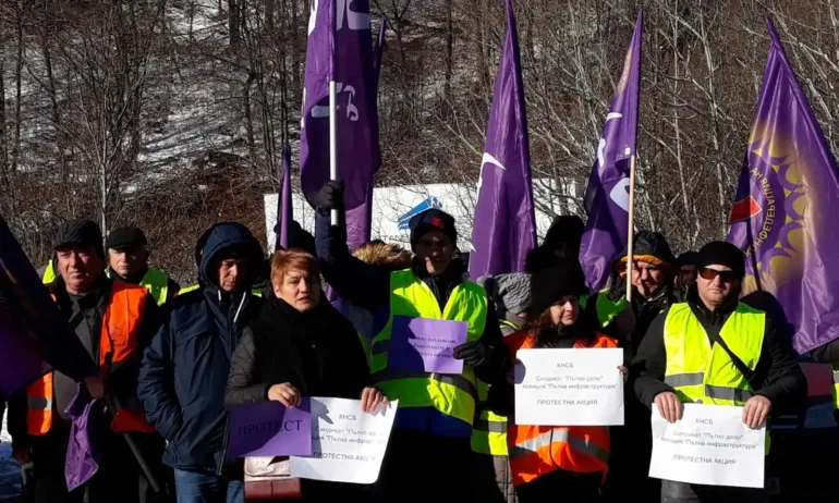 Служители на АПИ блокираха магистрала Хемус при тунел Витиня - Tribune.bg