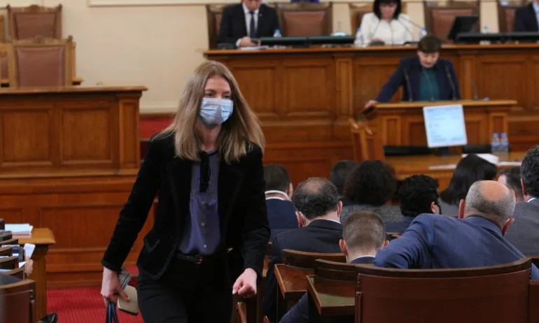 Милена Дамянова: Демокрацията не търпи хора, които бранят търговията с влияние - Tribune.bg