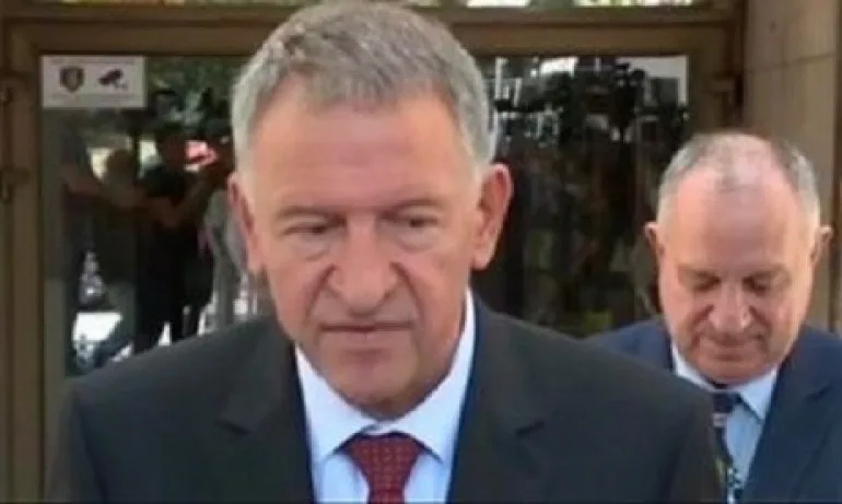 Кацаров: Заповедта ми дава възможност на заведенията да работят на 100% - Tribune.bg