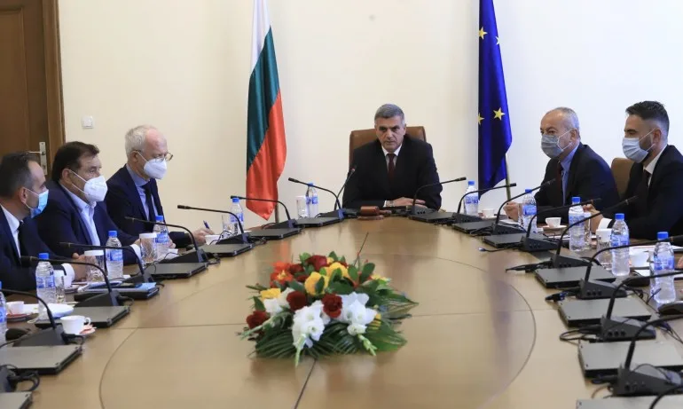 Стефан Янев: Високите цени на тока рефлектират върху българския бизнес - Tribune.bg