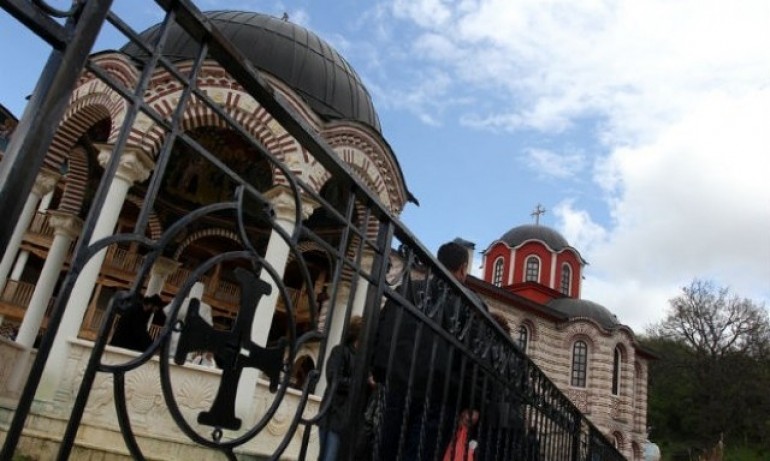 Мощите на Св. Св. Кирил и Методий са в Гигинския манастир - Tribune.bg