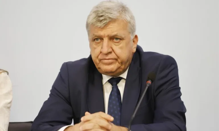 Министър Генов с разпореждане към басейнови дирекции за спешни мерки с водната криза - Tribune.bg