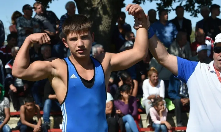 Млад борец е спасил от удавяне второто момче в Бургас - Tribune.bg