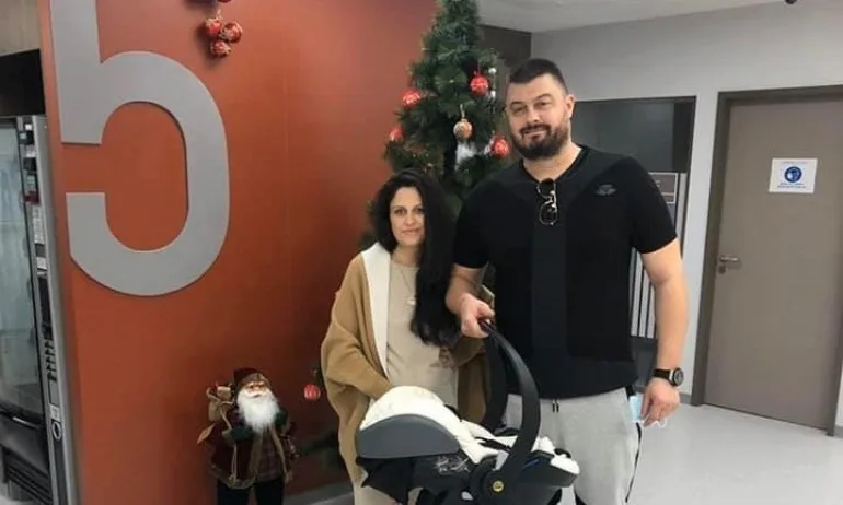 Николай Бареков си взе бебе №5 от родилния дом - Tribune.bg