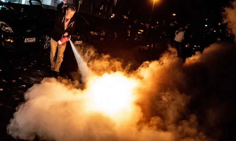 Крайни фракции протестират в Германия, недоволстват срещу новите ограничения - Tribune.bg