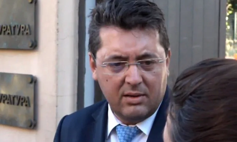 Задържаха съветника на президента Пламен Узунов (ОБНОВЕНА) - Tribune.bg