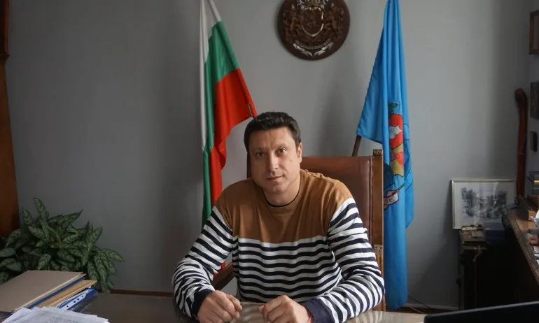 Кметът на Банкя за фалшива новина: Сащисан съм, 13 години се опитвам да помагам на бизнеса в града - Tribune.bg