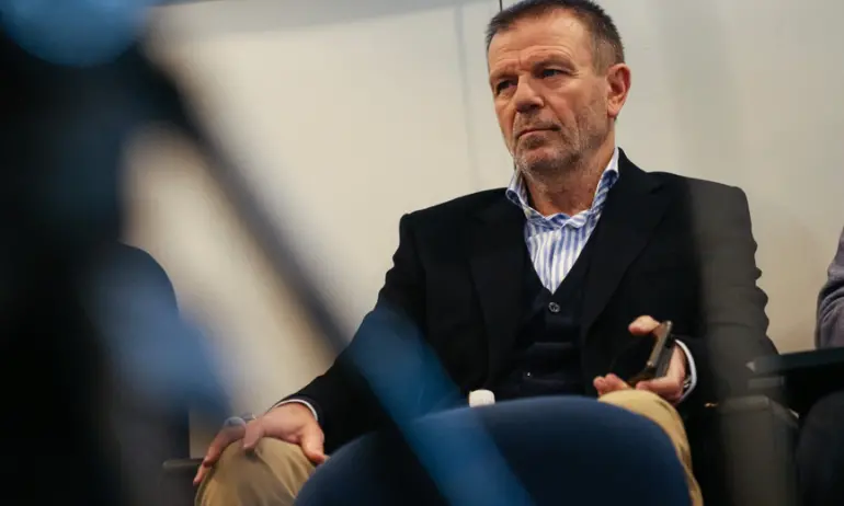 Ще се завърне ли Стойчо Младенов на Армията? - Tribune.bg