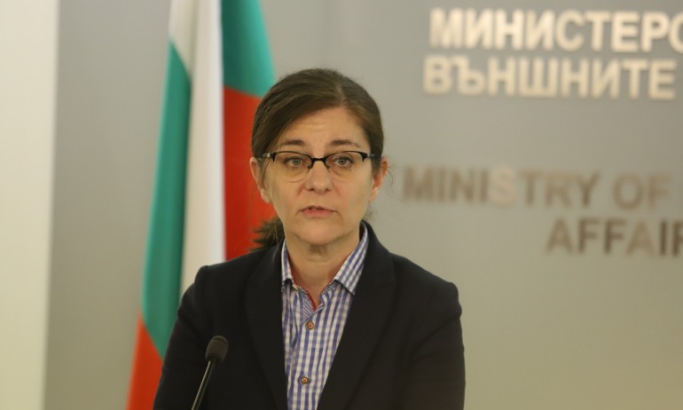 България гони двама руски дипломати, Генчовка знае имената им, но не ги помни - Tribune.bg