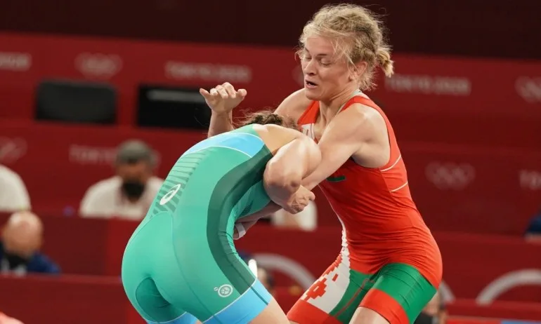 Тежка загуба за Евелина Николова на полуфинала - Tribune.bg