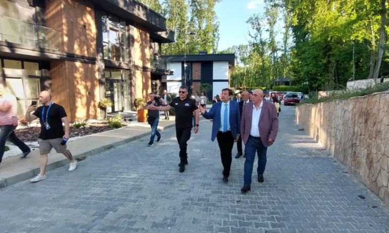 Собственикът на комплекса в Баба Алино отложи пресконференция заради натиск - Tribune.bg