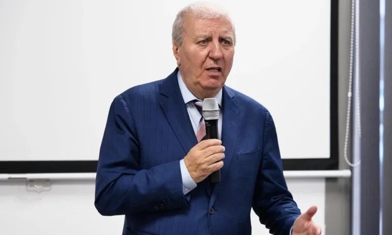 Александър Томов влиза в надпреварата за Дондуков 2 - Tribune.bg