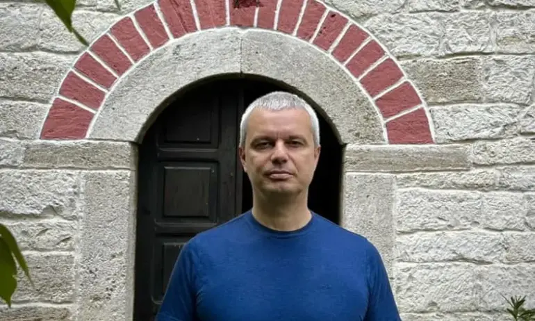 Костадинов: След избора на патриарх русофобската либерално-демократична общност изпадна в истерия - Tribune.bg