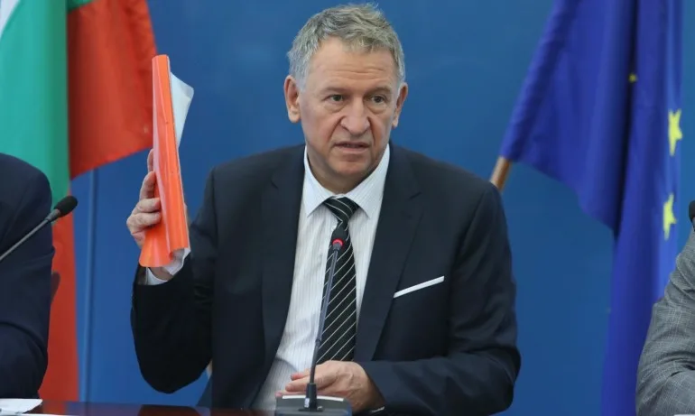 При нова COVID вълна детските градини ще работят само за деца на ваксинирани - Tribune.bg