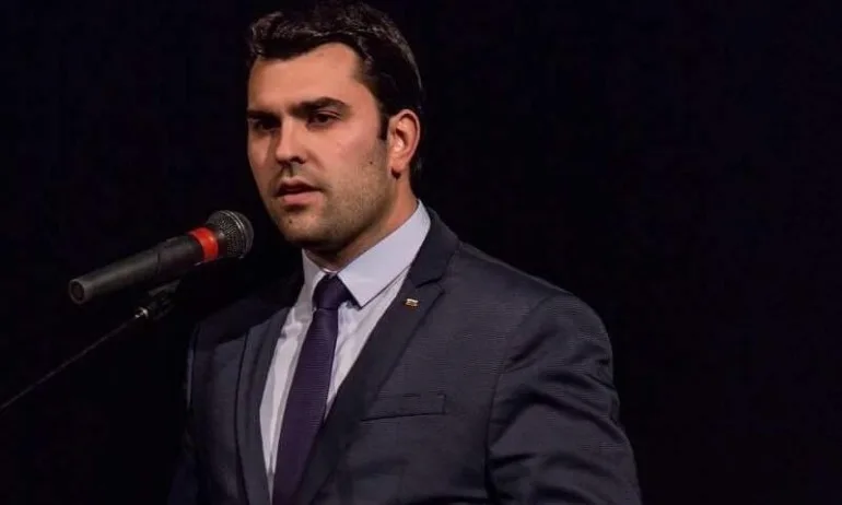 Георг Георгиев: Институциите работят всекидневно, при Манолова може да влезете след повече от месец - Tribune.bg