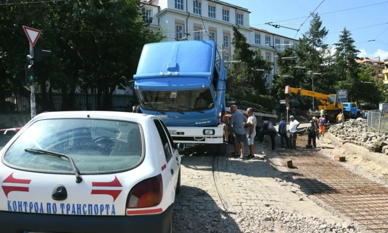 Ремонтите на релсите по бул. М. Луиза продължават - Tribune.bg