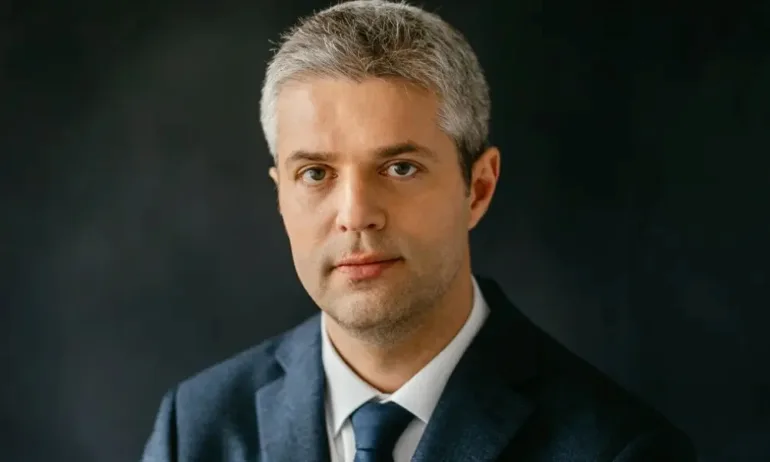 С чии пари лъска имидж областният управител на Варна? - Tribune.bg