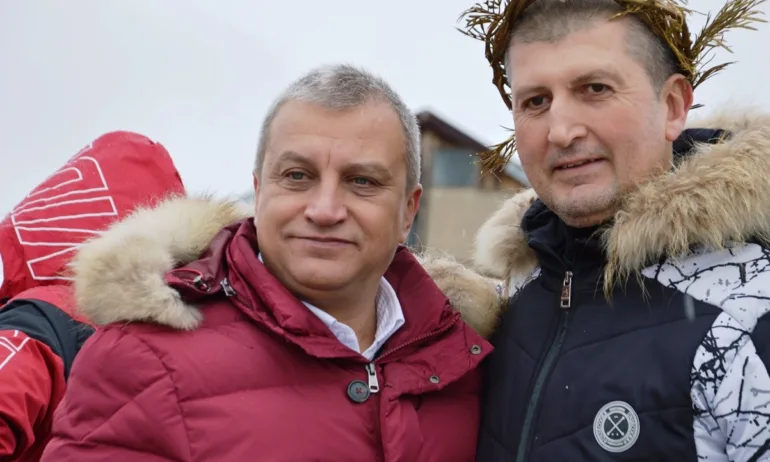 Николай Стойнев стана Цар на виното в с. Дъбрава - Tribune.bg