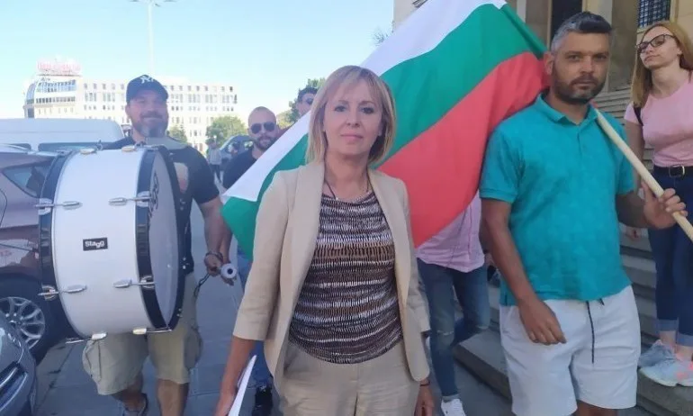 Адв. Добрев: Възможно ли е Манолова да се е преродила? - Tribune.bg