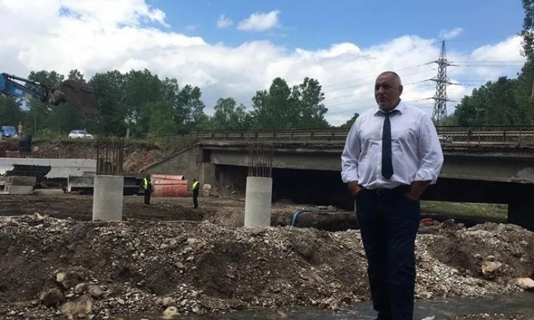 Борисов инспектира строителството на Южната дъга Околовръстното в София - Tribune.bg