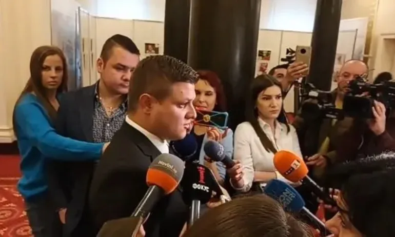 Стоян Таслаков: Аз съм вторият политик, срещу когото е вадено оръжие - Tribune.bg