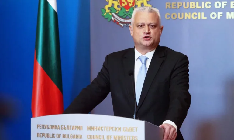 Министър Емил Дечев привиква директори на областни дирекции на МВР - Tribune.bg