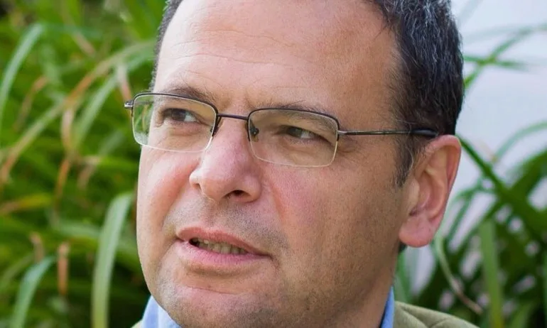 Юлиан Попов: Президентът да си назначи съветник по околната среда, който може да смята - Tribune.bg