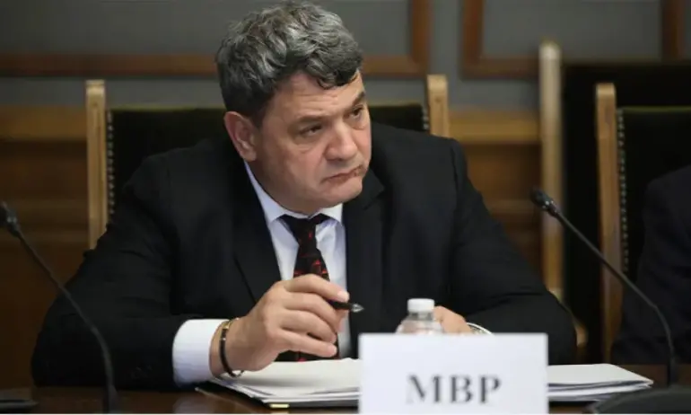 Петър Тодоров: Проблемът с бежанците ескалира - Tribune.bg