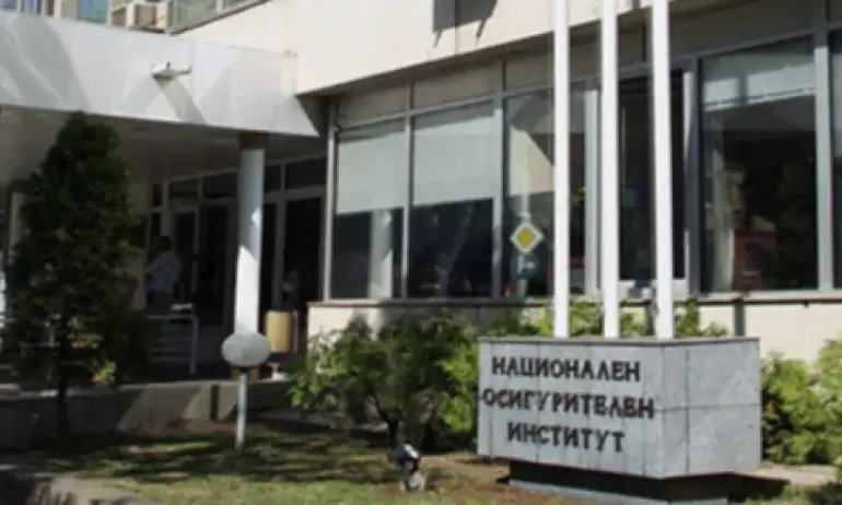 Средната пенсия за осигурителен стаж и възраст в България вече е 909 лева - Tribune.bg