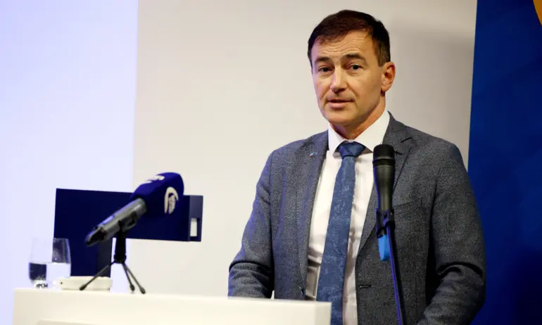 Андрей Ковачев призовава за обединение пред Мемориала на репресираните от комунизма - Tribune.bg