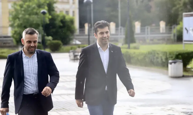 Кирил Петков все пак се яви в прокуратурата: Викат ме като свидетел, нямам притеснения - Tribune.bg