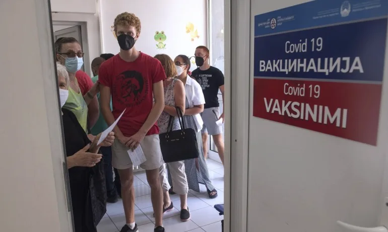 На заведение в Северна Македония вече само с ваксинационен сертификат - Tribune.bg