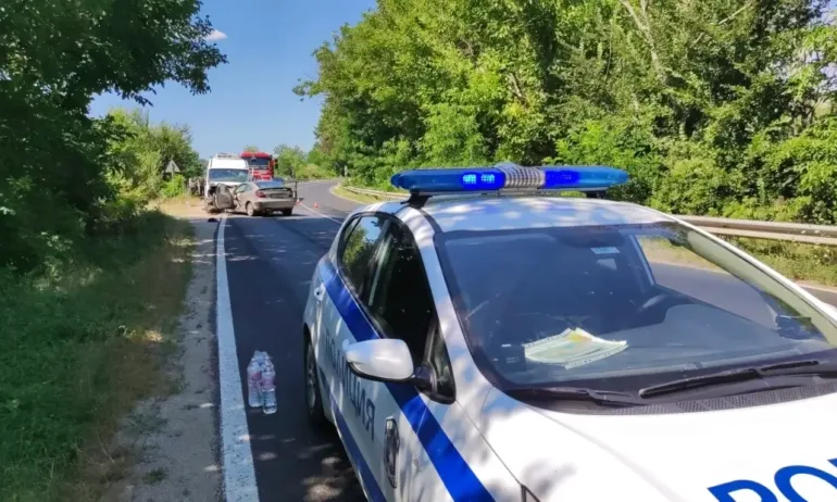 Тежка катастрофа с жертва затвори участък от Подбалканския път - Tribune.bg