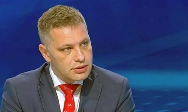 Александър Сиди: Кампанията беше вяла, но хората да гласуват - Tribune.bg