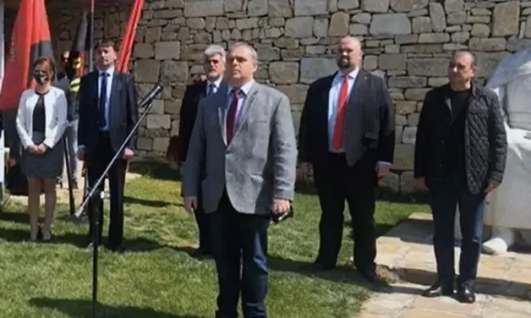 ВМРО закри предизборната кампания в Двора на кирилицата - Tribune.bg