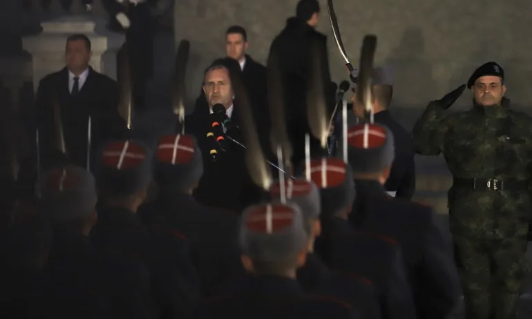 Радев празнично: Доблестта на предците не може да изцели пороците на съвремието - Tribune.bg